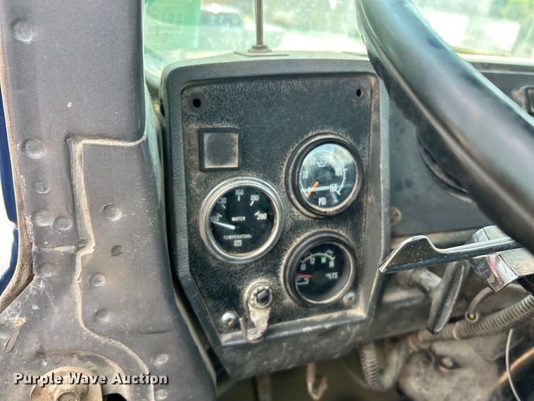 image for item EK3097 1994 Mack RD hook lift truck