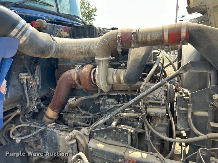 image for item EK3097 1994 Mack RD hook lift truck