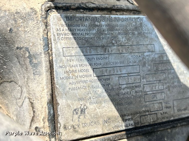 image for item EK3097 1994 Mack RD hook lift truck