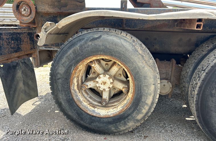 image for item EK3097 1994 Mack RD hook lift truck