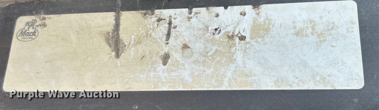 image for item EK3097 1994 Mack RD hook lift truck