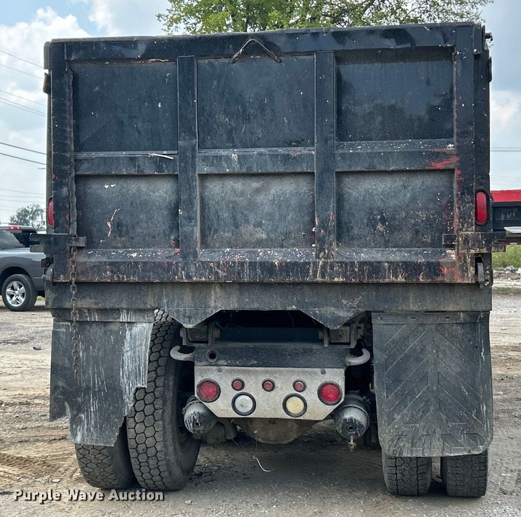 image for item EK3098 1998 Ford LT8501 dump truck
