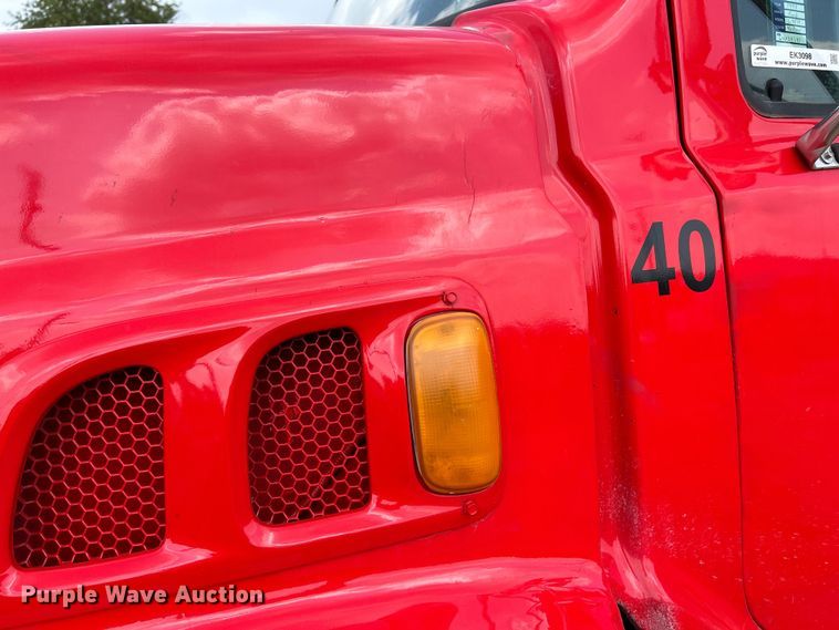 image for item EK3098 1998 Ford LT8501 dump truck