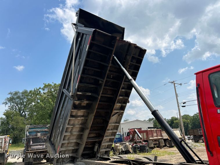 image for item EK3098 1998 Ford LT8501 dump truck