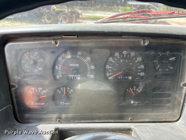 image for item EK3098 1998 Ford LT8501 dump truck