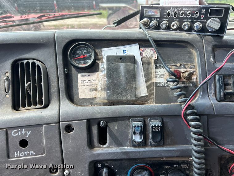 image for item EK3098 1998 Ford LT8501 dump truck