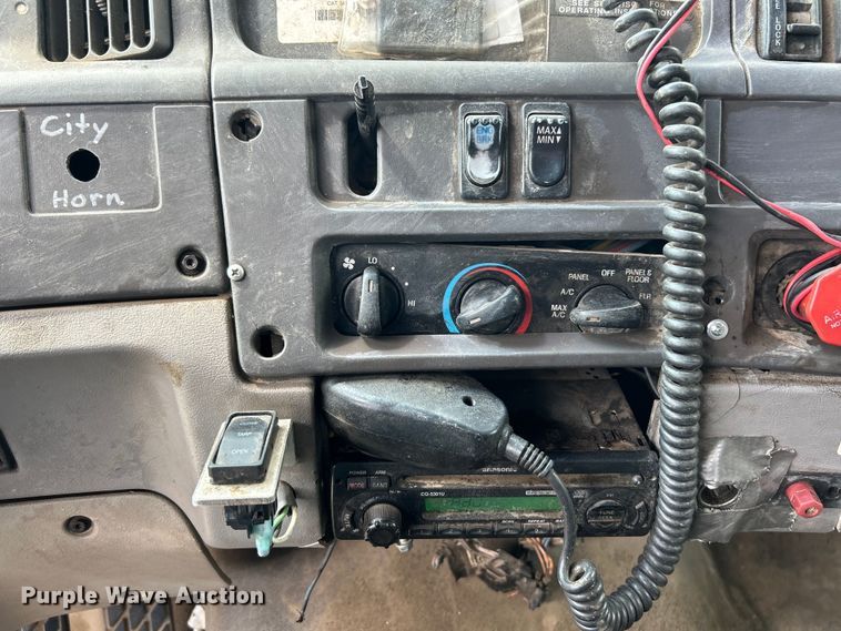 image for item EK3098 1998 Ford LT8501 dump truck