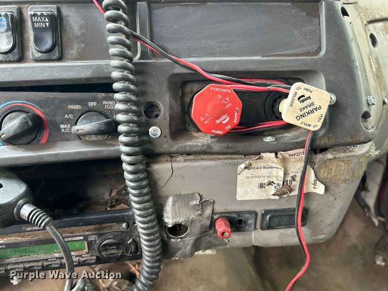 image for item EK3098 1998 Ford LT8501 dump truck