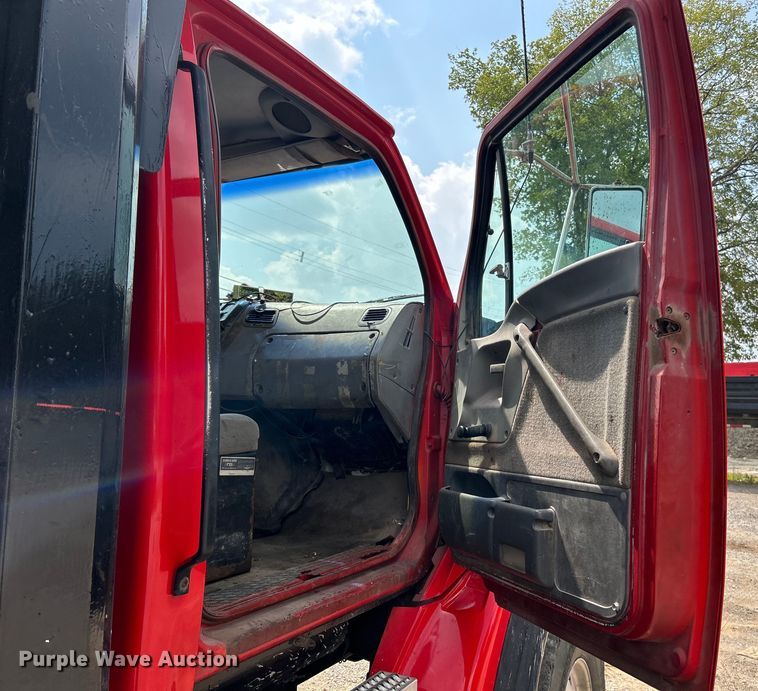 image for item EK3098 1998 Ford LT8501 dump truck