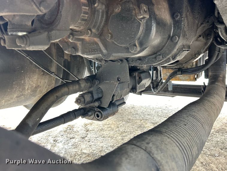 image for item EK3098 1998 Ford LT8501 dump truck