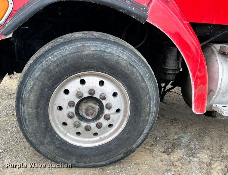 image for item EK3098 1998 Ford LT8501 dump truck