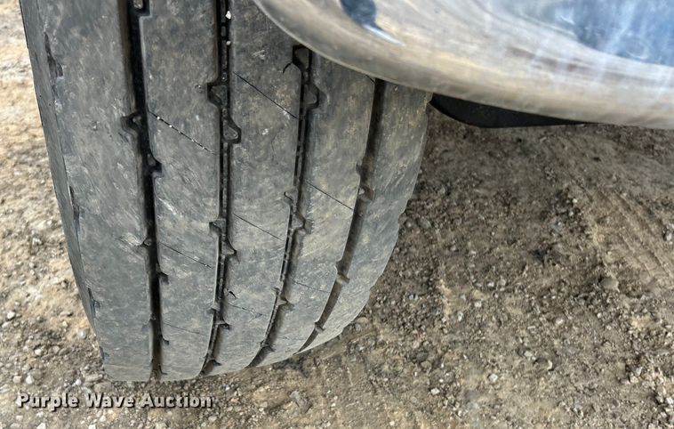 image for item EK3098 1998 Ford LT8501 dump truck