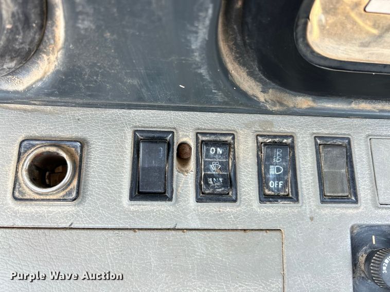 image for item EK3212 1998 Komatsu PC150LC-6K excavator