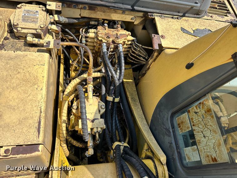 image for item EK3212 1998 Komatsu PC150LC-6K excavator