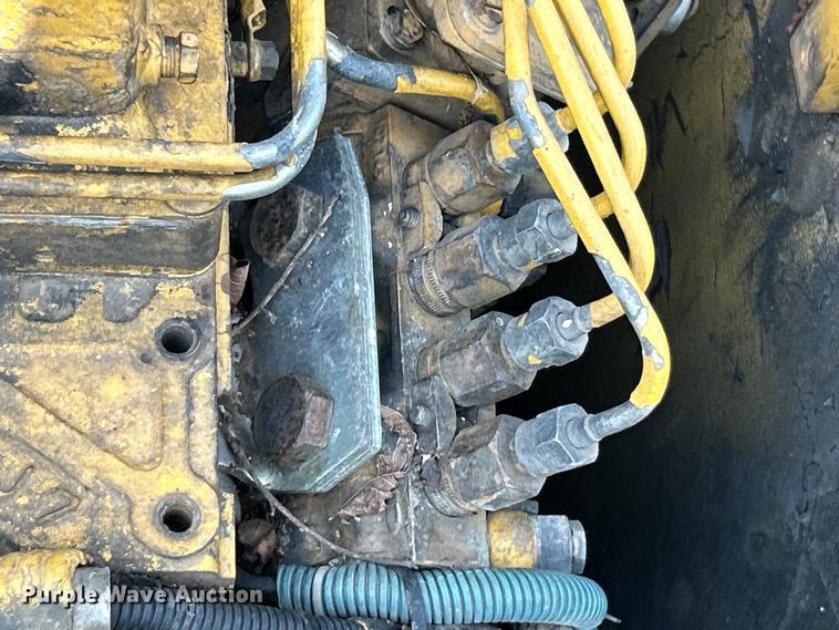 image for item EK3212 1998 Komatsu PC150LC-6K excavator