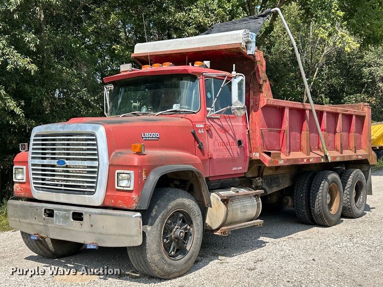 image for item EK3215 1994 Ford L8000 dump truck