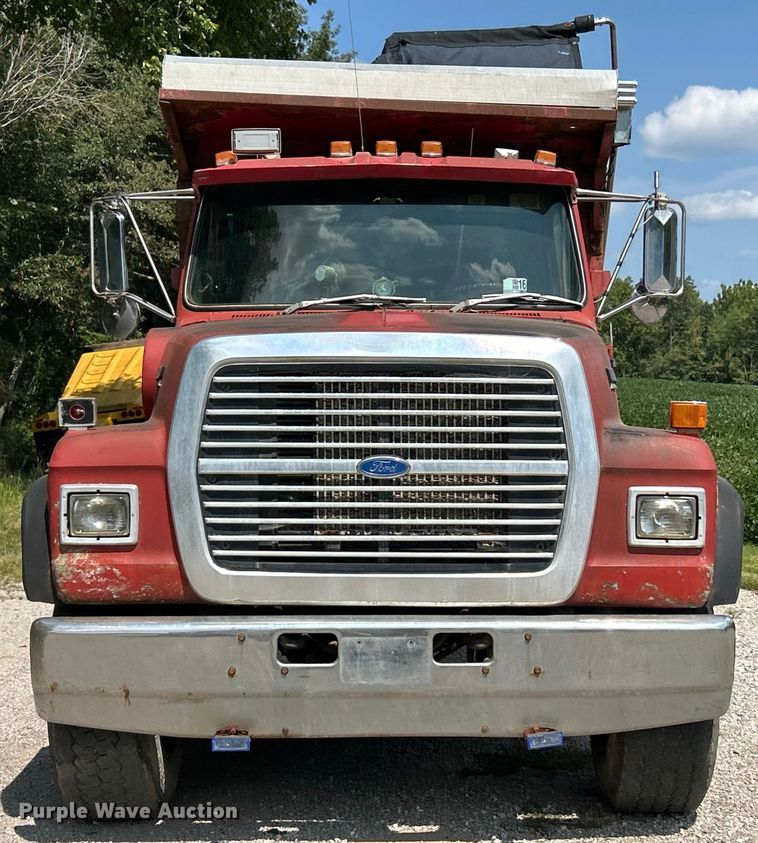 image for item EK3215 1994 Ford L8000 dump truck