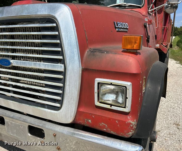 image for item EK3215 1994 Ford L8000 dump truck