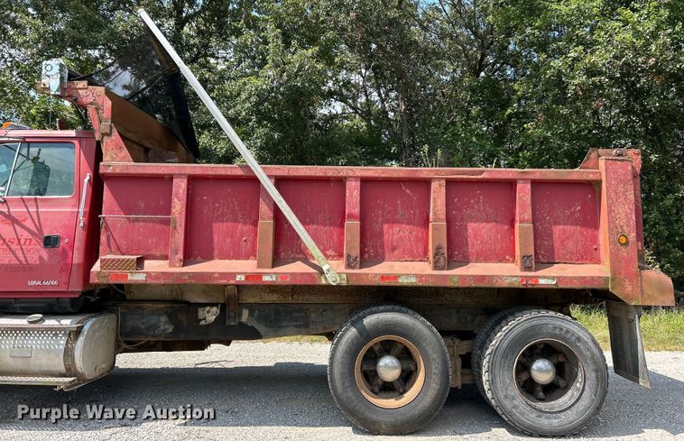 image for item EK3215 1994 Ford L8000 dump truck