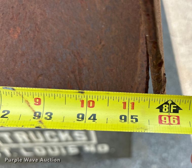 image for item EK3215 1994 Ford L8000 dump truck