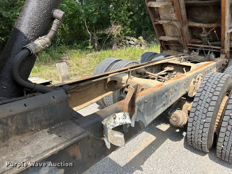 image for item EK3215 1994 Ford L8000 dump truck