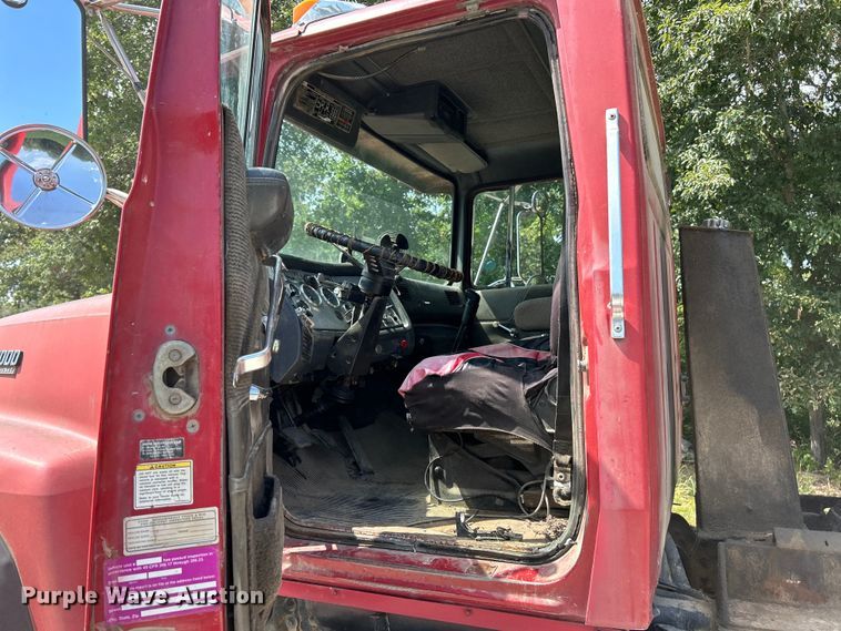 image for item EK3215 1994 Ford L8000 dump truck
