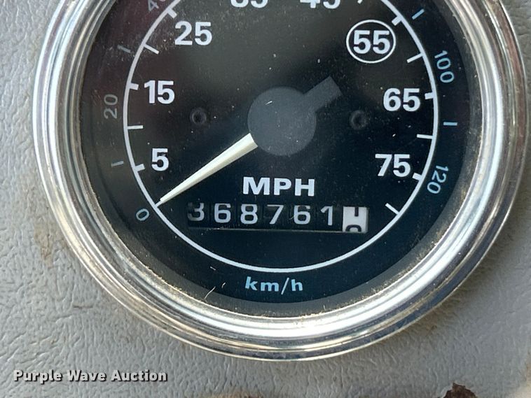 image for item EK3215 1994 Ford L8000 dump truck