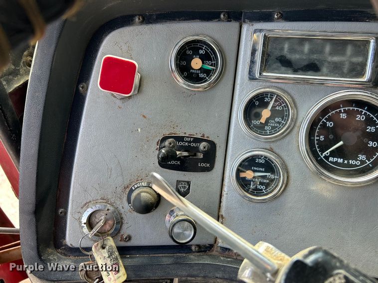 image for item EK3215 1994 Ford L8000 dump truck