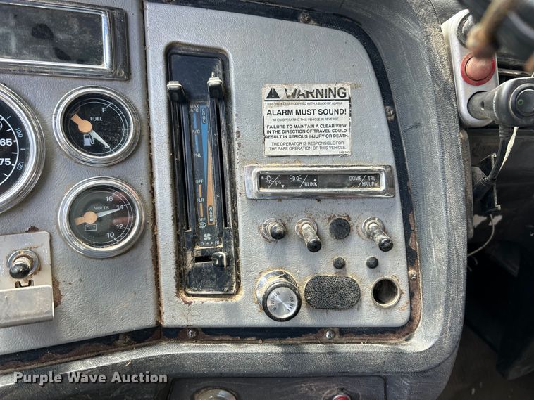 image for item EK3215 1994 Ford L8000 dump truck