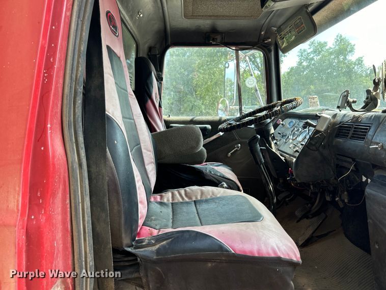 image for item EK3215 1994 Ford L8000 dump truck