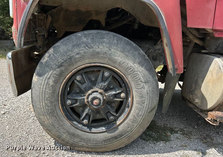 image for item EK3215 1994 Ford L8000 dump truck