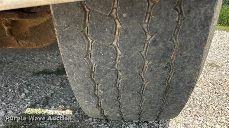 image for item EK3215 1994 Ford L8000 dump truck