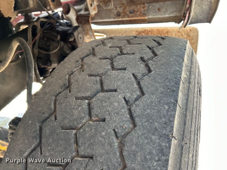 image for item EK3215 1994 Ford L8000 dump truck