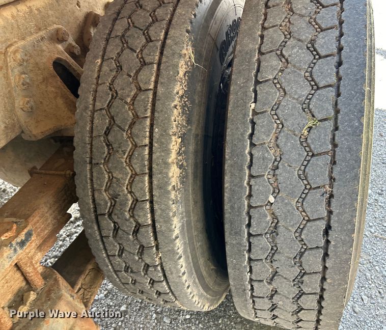 image for item EK3215 1994 Ford L8000 dump truck