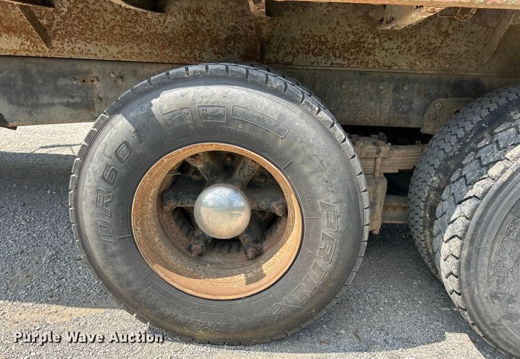 image for item EK3215 1994 Ford L8000 dump truck