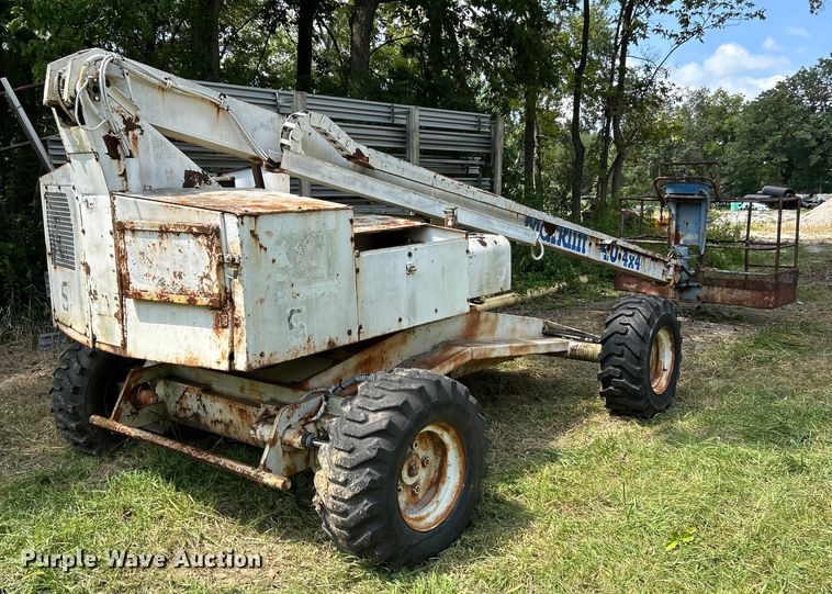 image for item EK3216 Marklift 40 4X4 boom lift