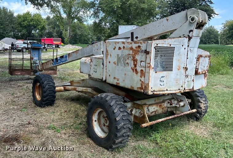 image for item EK3216 Marklift 40 4X4 boom lift