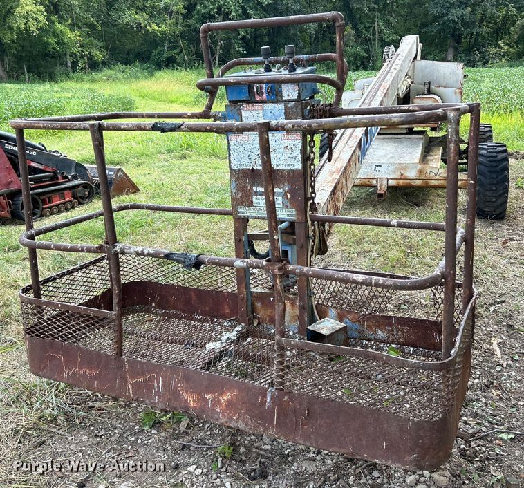 image for item EK3216 Marklift 40 4X4 boom lift