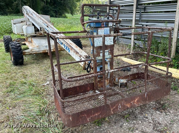 image for item EK3216 Marklift 40 4X4 boom lift