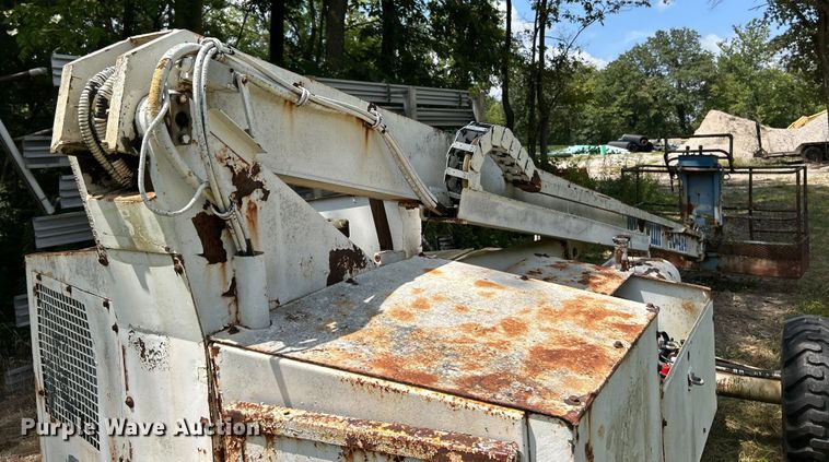 image for item EK3216 Marklift 40 4X4 boom lift