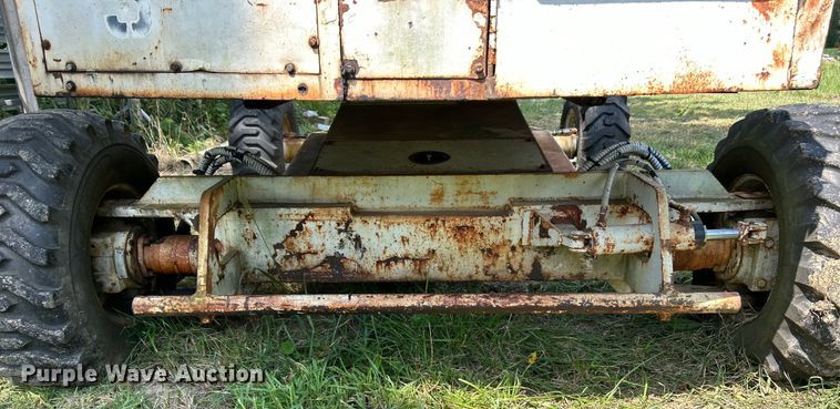 image for item EK3216 Marklift 40 4X4 boom lift