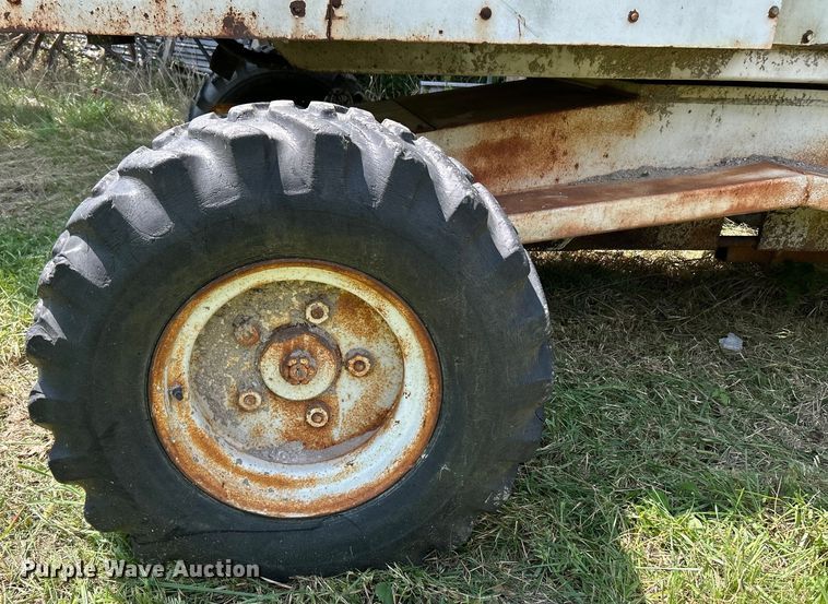 image for item EK3216 Marklift 40 4X4 boom lift