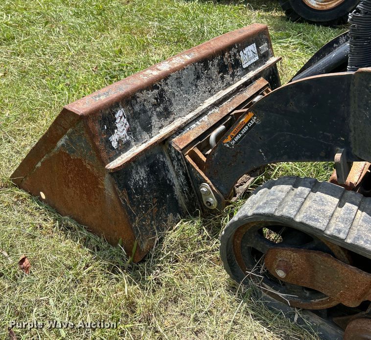 image for item EK3217 2001 Toro  Dingo TX420 compact utility loader