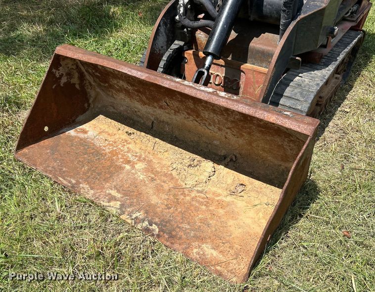 image for item EK3217 2001 Toro  Dingo TX420 compact utility loader