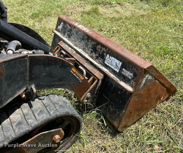 image for item EK3217 2001 Toro  Dingo TX420 compact utility loader