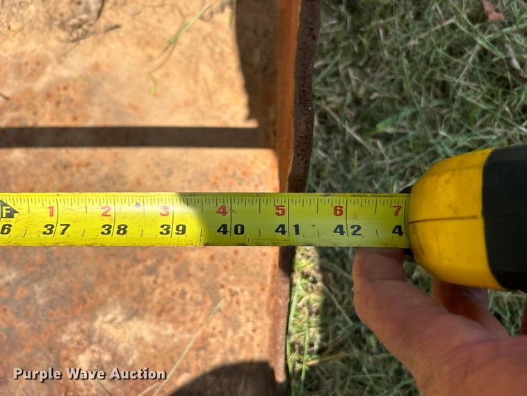 image for item EK3217 2001 Toro  Dingo TX420 compact utility loader