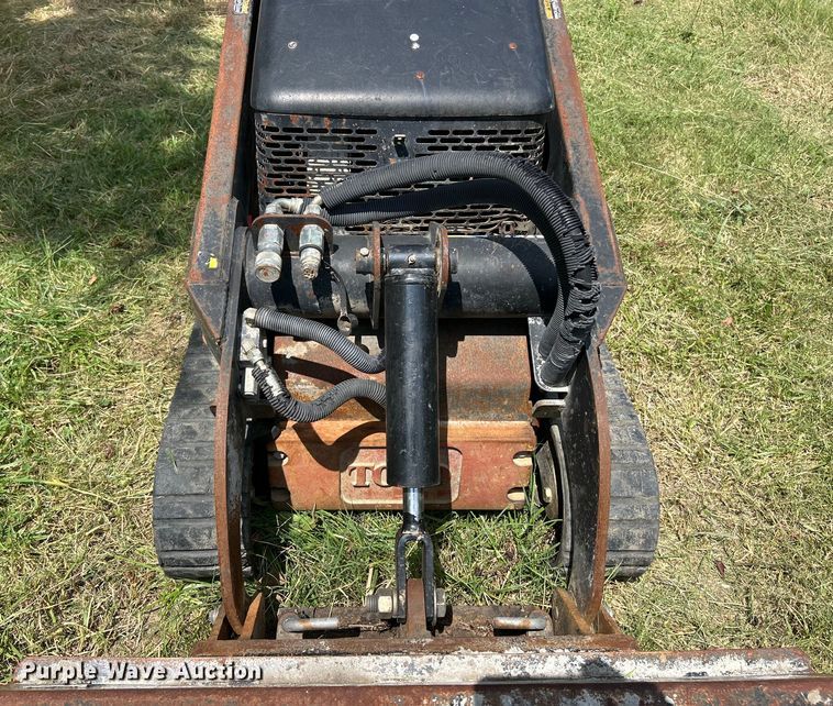 image for item EK3217 2001 Toro  Dingo TX420 compact utility loader