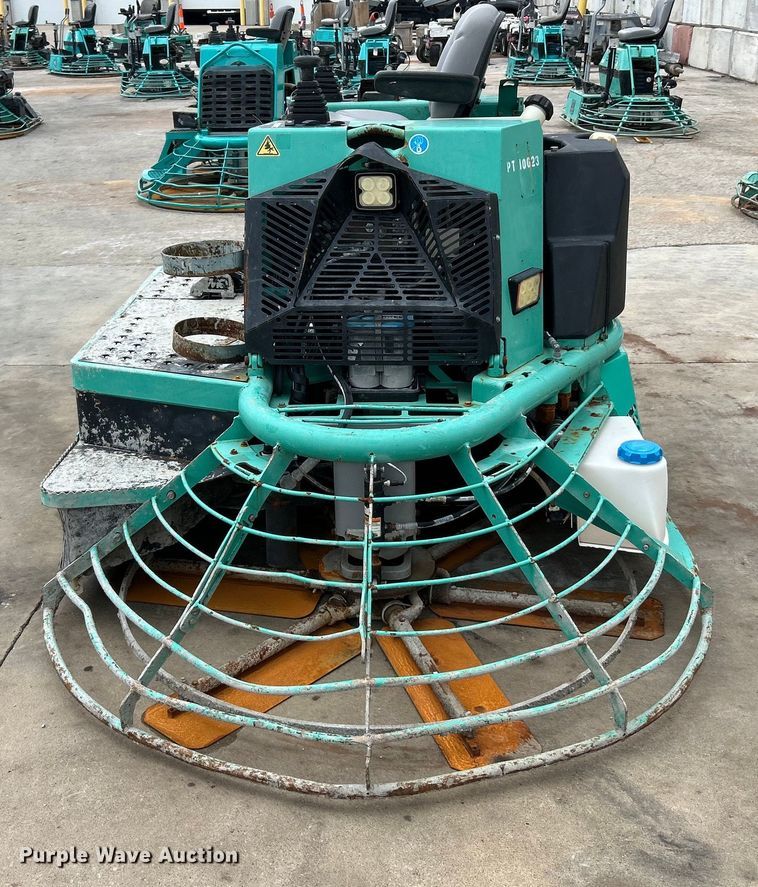 image for item EK4975 2017 Whiteman  STX6H power trowel