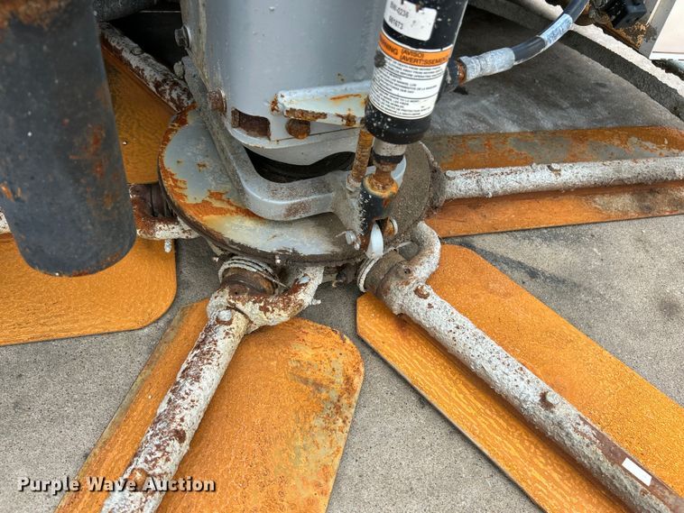 image for item EK4975 2017 Whiteman  STX6H power trowel