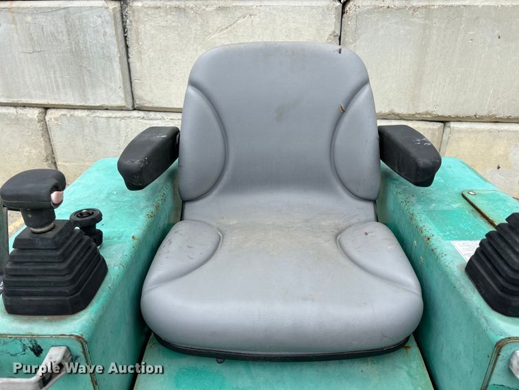 image for item EK4976 2006 Whiteman STX-55Y-6 power trowel